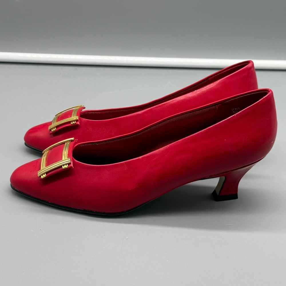 Vintage Madeline Stuart Cheryl Red Kitten Heel Pumps Gold Buckle Size 7M